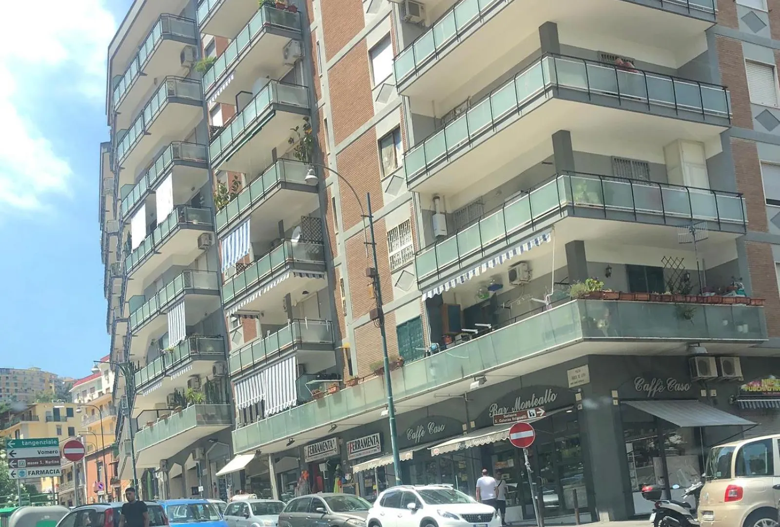 Super Elegante Napoli Centro Con Posto Auto E Wifi Veloce Apartment