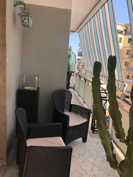 Super Elegante Napoli Centro Con Posto Auto E Wifi Veloce Apartment