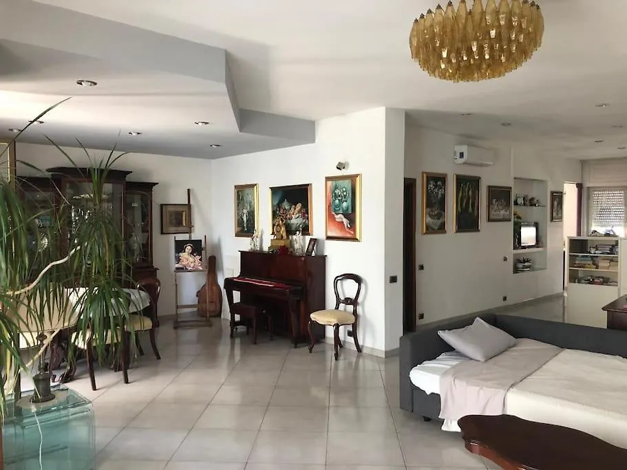 Super Elegante Napoli Centro Con Posto Auto E Wifi Veloce Apartment